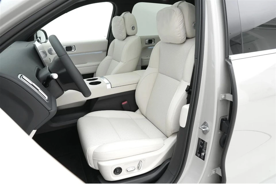Li Auto L6