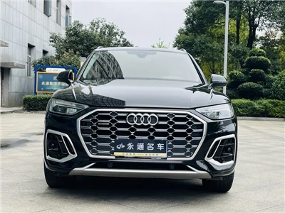 2022 אודי Q5L 40T Luxury Dynamic Edition
